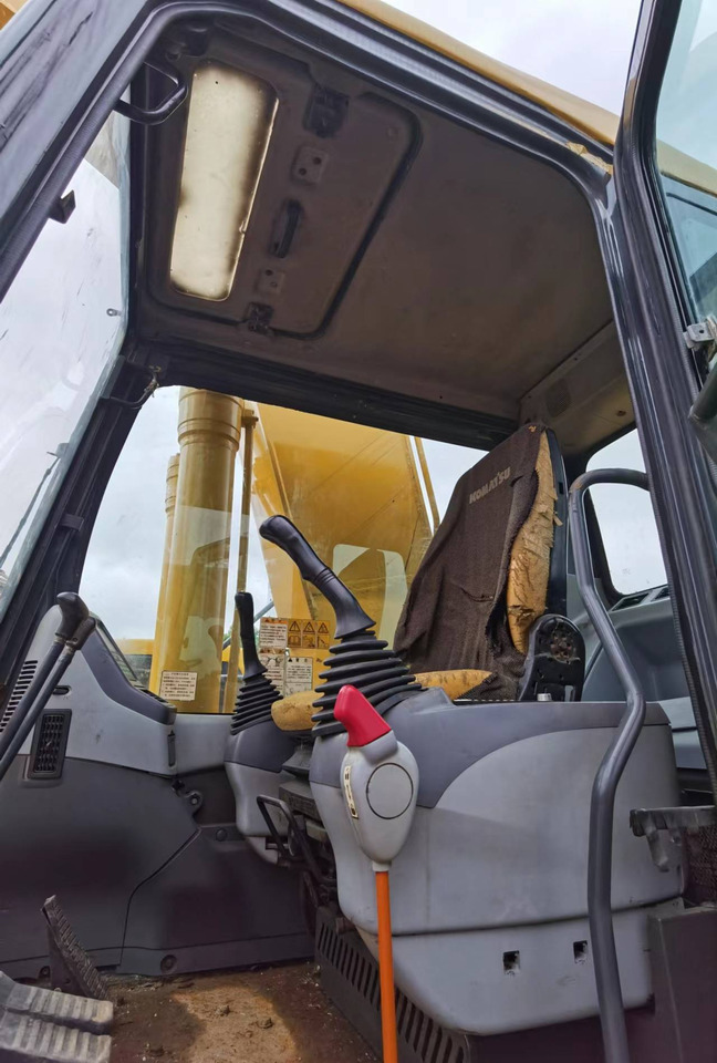 KOMATSU PC300-7 - Bandgrävare: bild 4 KOMATSU PC300-7 - Bandgrävare: bild 4