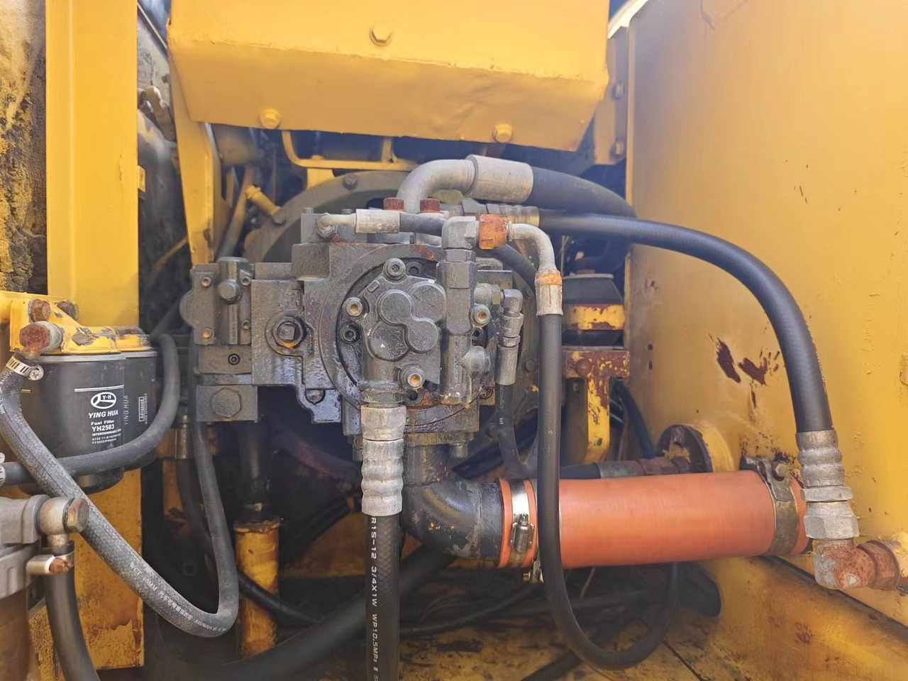 KOMATSU PW130 - Grävmaskin på däck: bild 5 KOMATSU PW130 - Grävmaskin på däck: bild 5