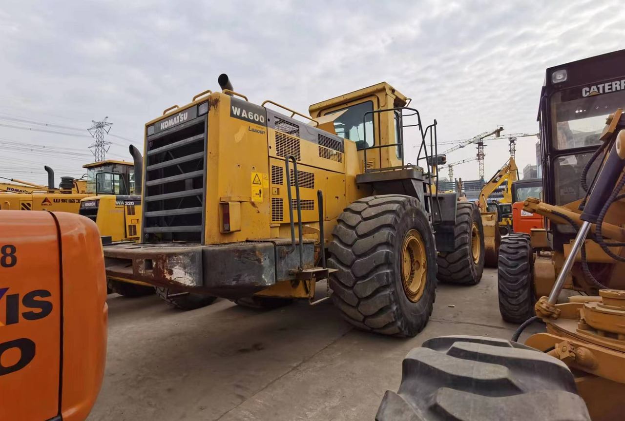 KOMATSU WA600-3 - Hjullastare: bild 5 KOMATSU WA600-3 - Hjullastare: bild 5