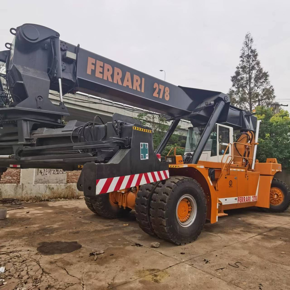 LIEBHERR 278 - Reachstacker: bild 1 LIEBHERR 278 - Reachstacker: bild 1