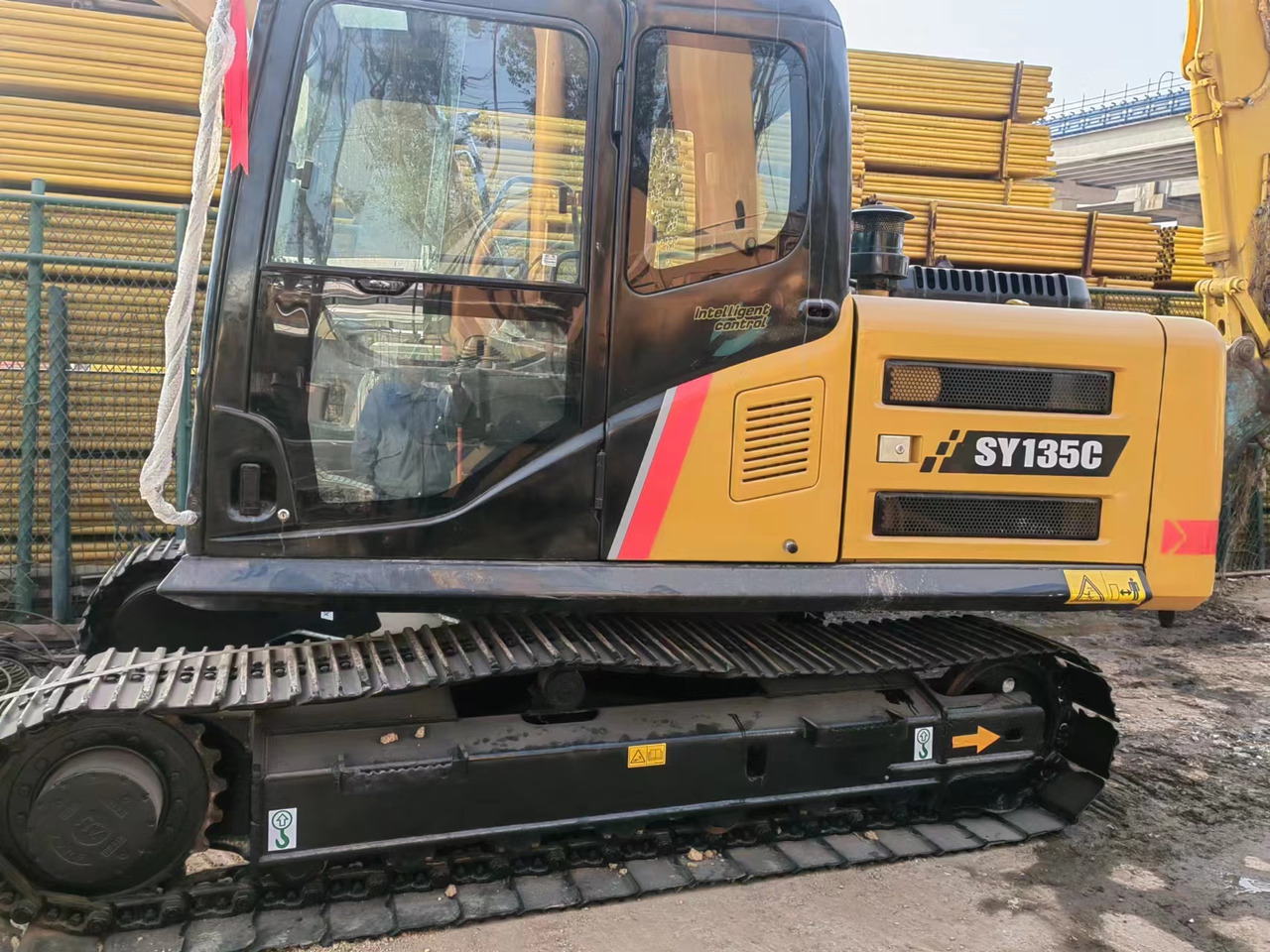 SANY SY135c - Bandgrävare: bild 2 SANY SY135c - Bandgrävare: bild 2