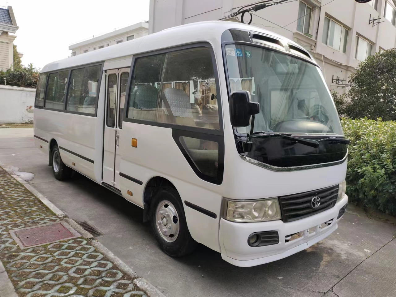 TOYOTA coaster - Minibuss, Persontransport: bild 1 TOYOTA coaster - Minibuss, Persontransport: bild 1