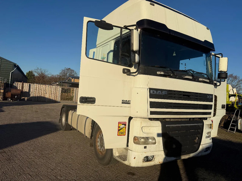 DAF XF 95.430 Tractor Unit - Dragbil: bild 1 DAF XF 95.430 Tractor Unit - Dragbil: bild 1