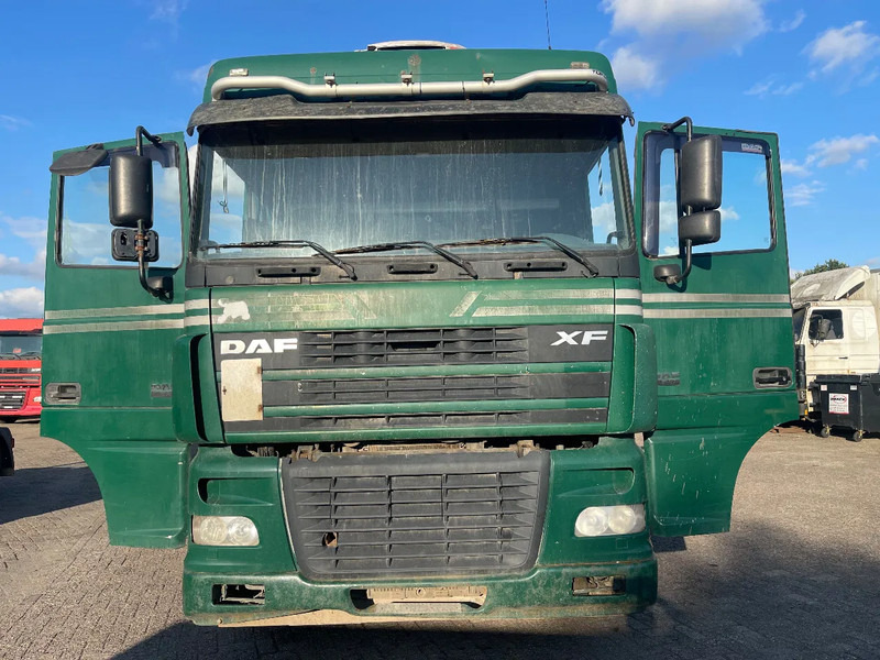 DAF XF 95.430 Tractor Unit - Dragbil: bild 2 DAF XF 95.430 Tractor Unit - Dragbil: bild 2