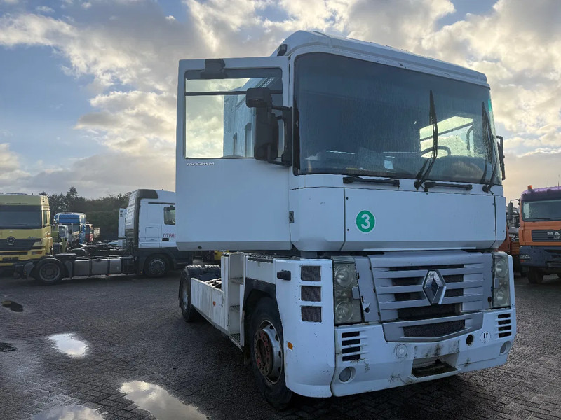 Renault Magnum 440 Tractor unit - Dragbil: bild 1 Renault Magnum 440 Tractor unit - Dragbil: bild 1