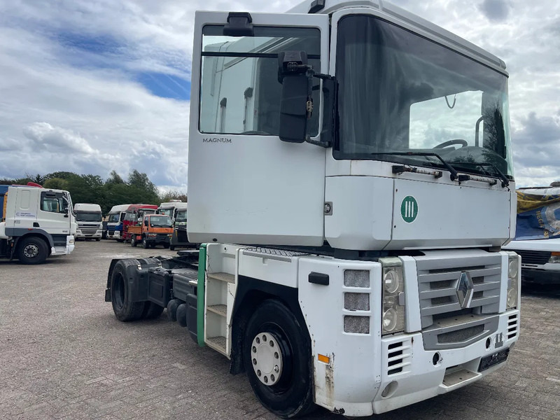 Renault Magnum 440 Tractor unit - Dragbil: bild 1 Renault Magnum 440 Tractor unit - Dragbil: bild 1