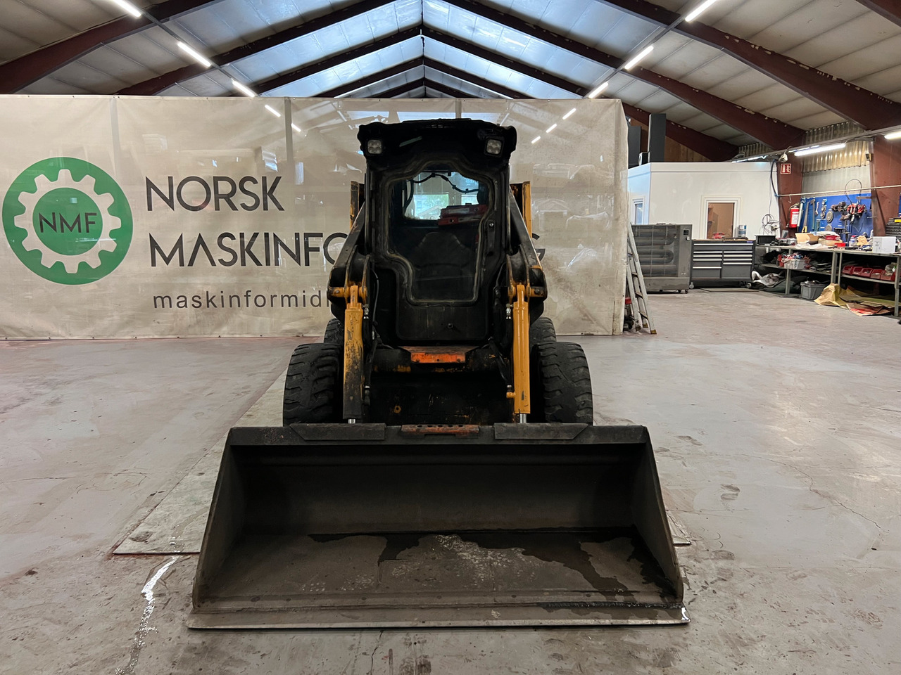 Case 440 - Kompaktlastare/ Slirstyrda lastare: bild 4 Case 440 - Kompaktlastare/ Slirstyrda lastare: bild 4