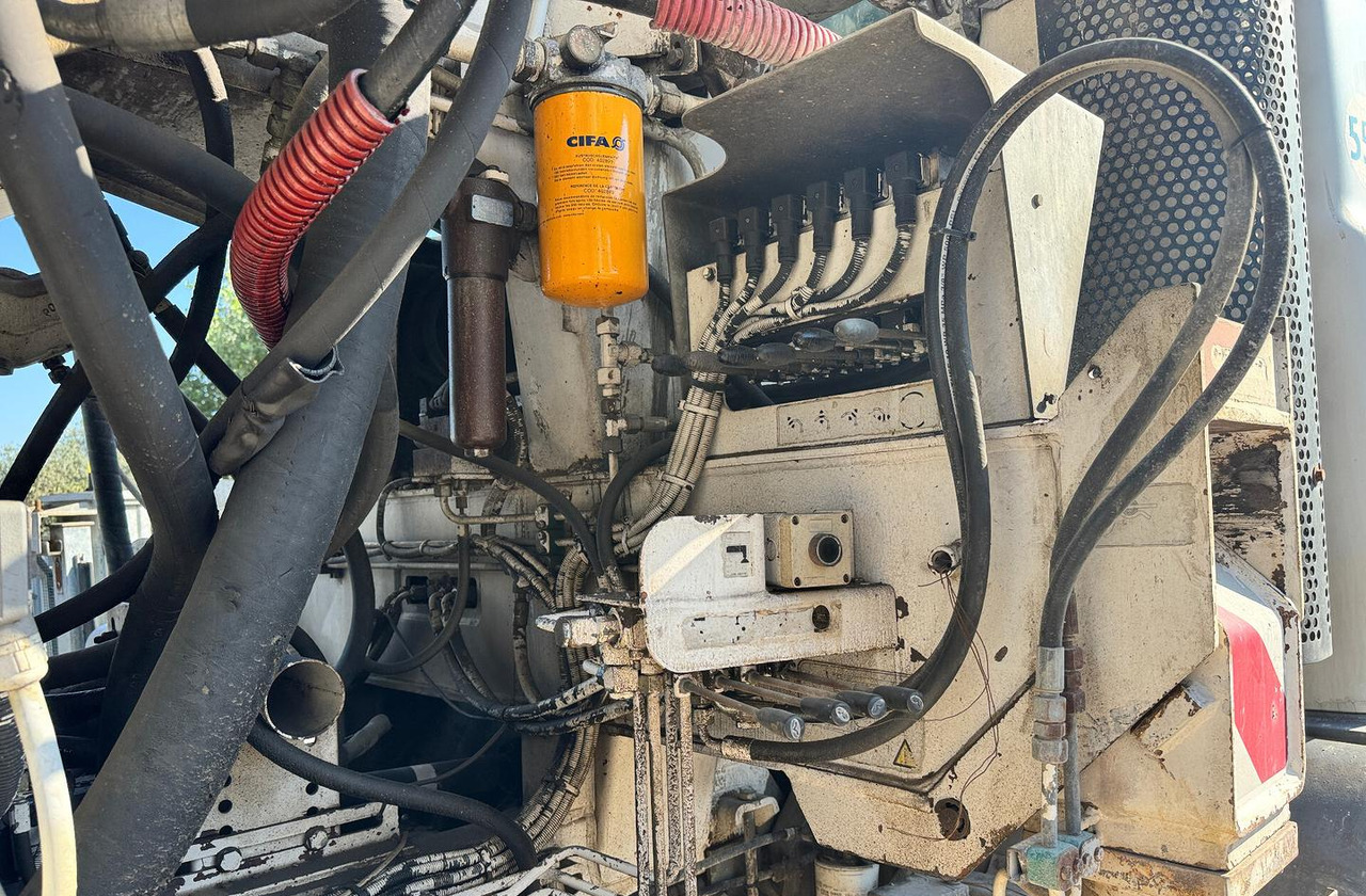 Leasa  Betonpompa CIFA ASTRA HD84.38 - 2003 Betonpompa CIFA ASTRA HD84.38 - 2003: bild 13