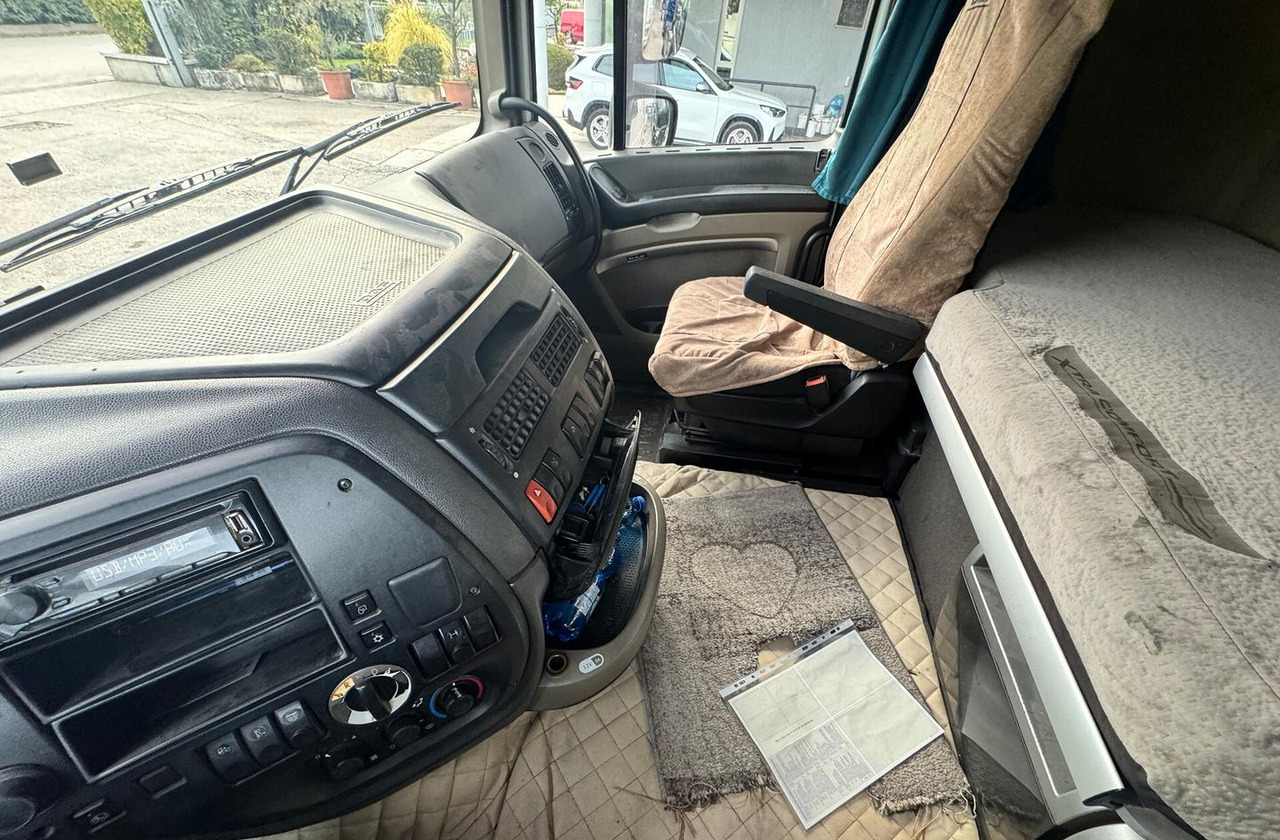 DAF XF 105.460 - 2010 - AUTOMATICO - Dragbil: bild 3 DAF XF 105.460 - 2010 - AUTOMATICO - Dragbil: bild 3