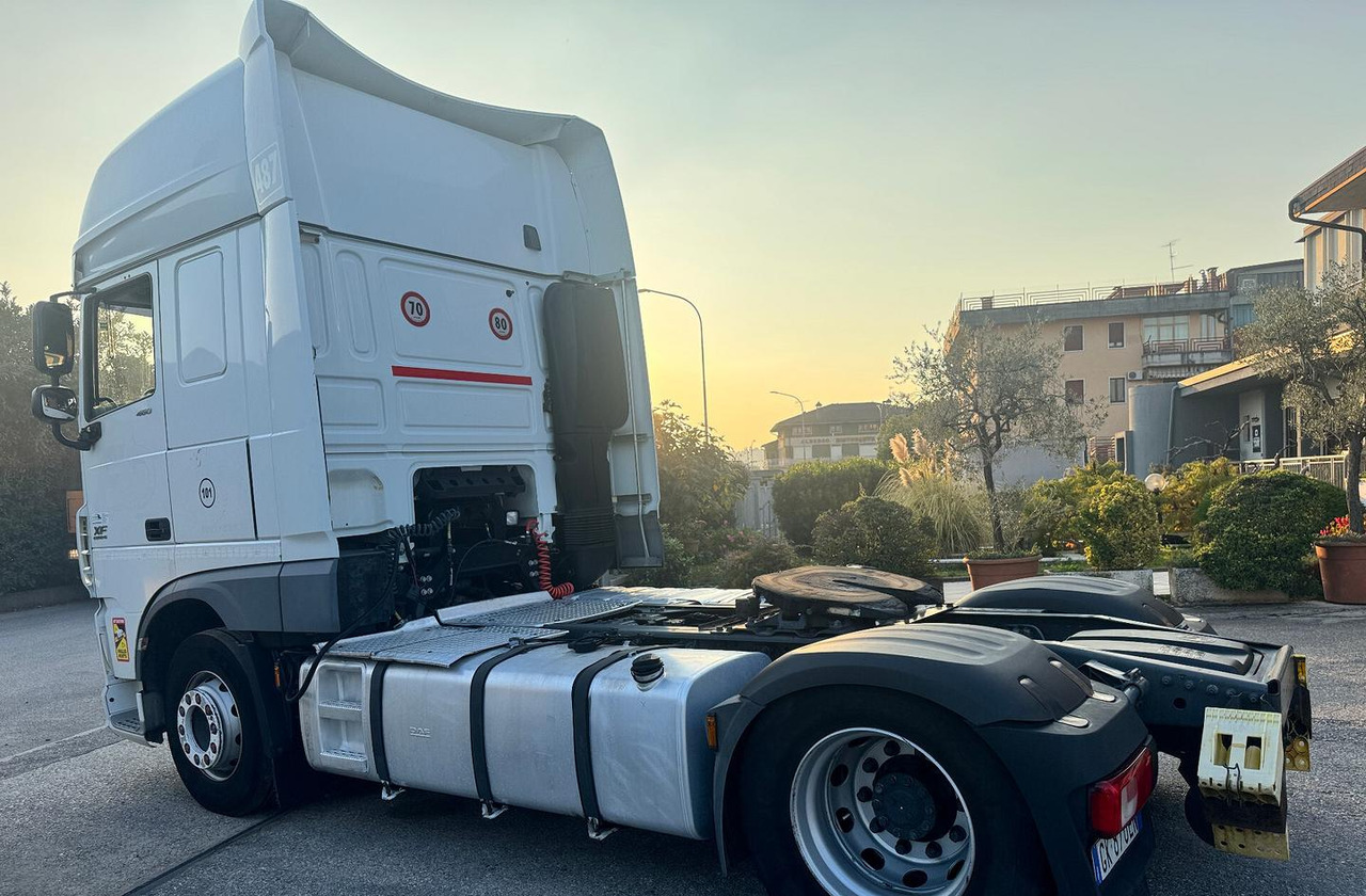 DAF XF 460 FT - 2017 - IMPIANTO RIBALTABILE - Dragbil: bild 2 DAF XF 460 FT - 2017 - IMPIANTO RIBALTABILE - Dragbil: bild 2