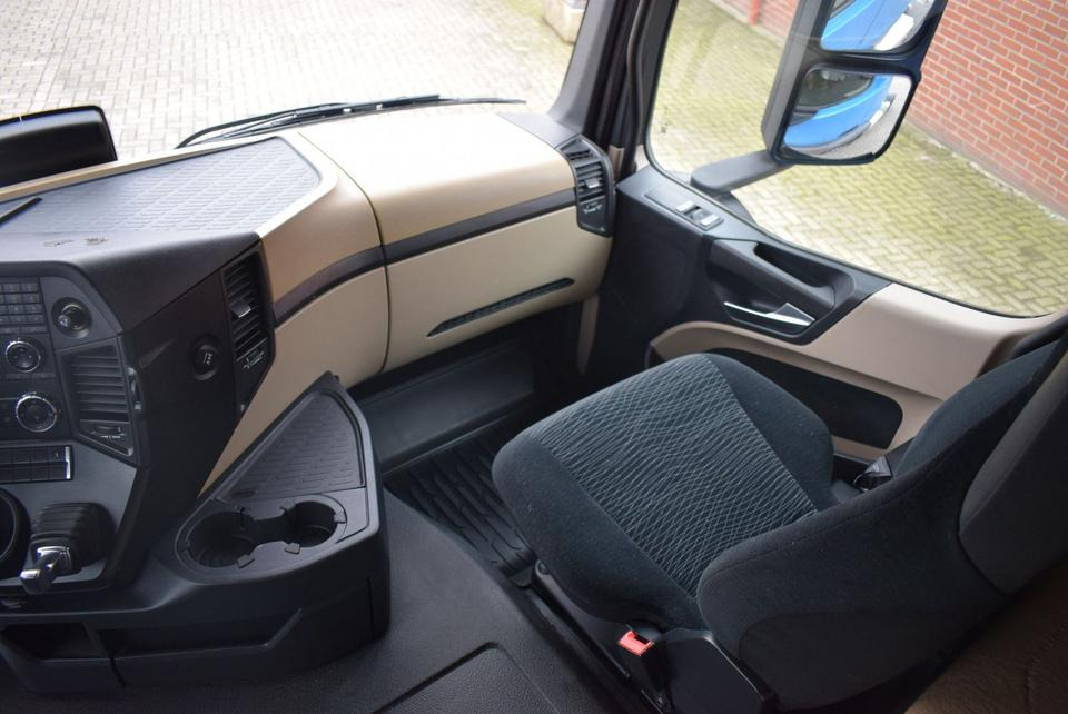 Dragbil Mercedes-Benz Actros 1843 Stream Space Kipphydraulik Klima: bild 20 Dragbil Mercedes-Benz Actros 1843 Stream Space Kipphydraulik Klima: bild 20