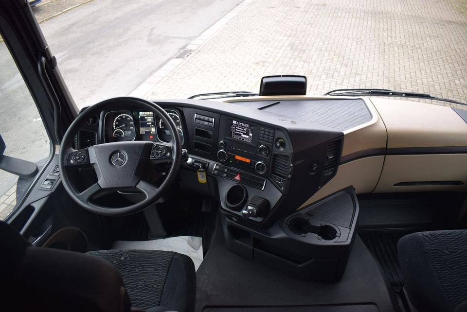 Dragbil Mercedes-Benz Actros 1843 Stream Space Kipphydraulik Klima: bild 19 Dragbil Mercedes-Benz Actros 1843 Stream Space Kipphydraulik Klima: bild 19