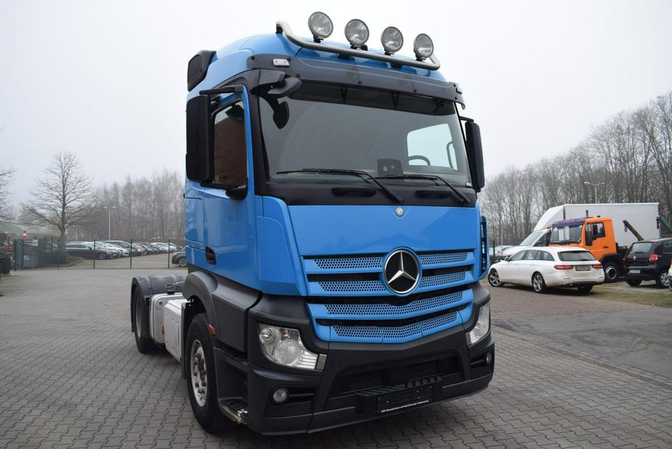 Dragbil Mercedes-Benz Actros 1843 Stream Space Kipphydraulik Klima: bild 11 Dragbil Mercedes-Benz Actros 1843 Stream Space Kipphydraulik Klima: bild 11