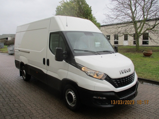 IVECO Daily 35S16V - Skåpbil: bild 2 IVECO Daily 35S16V - Skåpbil: bild 2