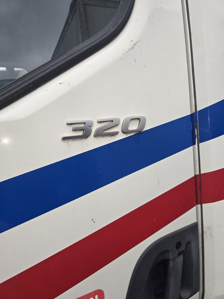 DAF LF 320 - Lastbil med skåp: bild 2 DAF LF 320 - Lastbil med skåp: bild 2