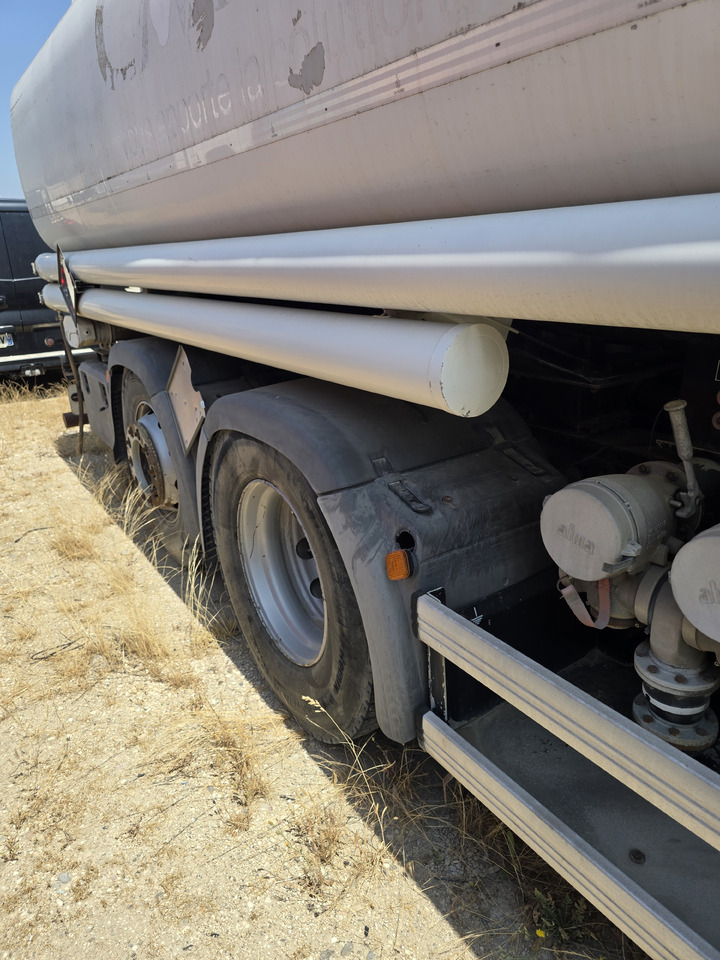 MAN TGA 26-320 - Tankbil: bild 4 MAN TGA 26-320 - Tankbil: bild 4