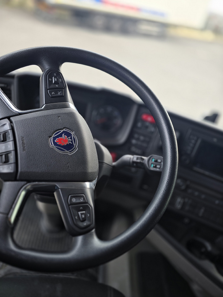 Containerbil/ Växelflak lastbil SCANIA R 450: bild 18