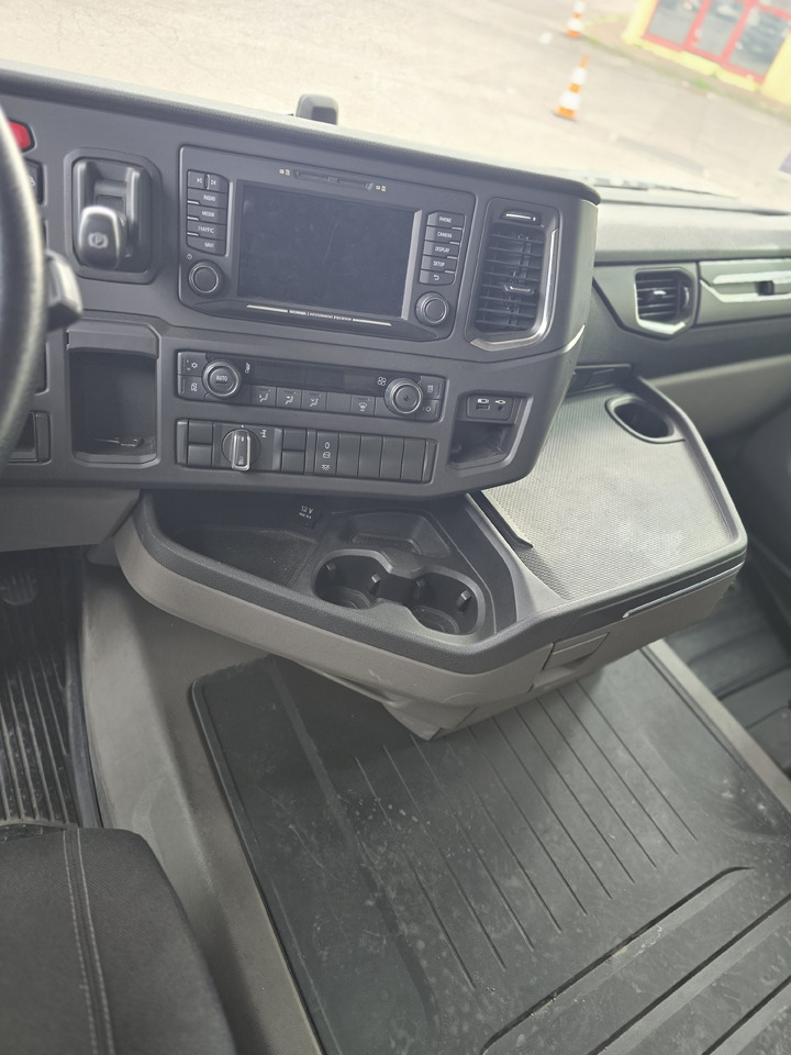 Containerbil/ Växelflak lastbil SCANIA R 450: bild 17