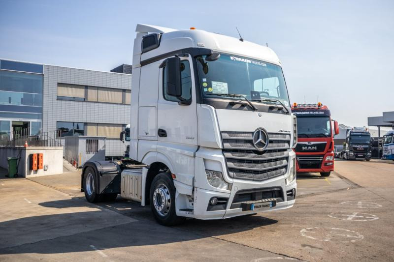 Mercedes ACTROS 1845 LS - Dragbil: bild 2 Mercedes ACTROS 1845 LS - Dragbil: bild 2