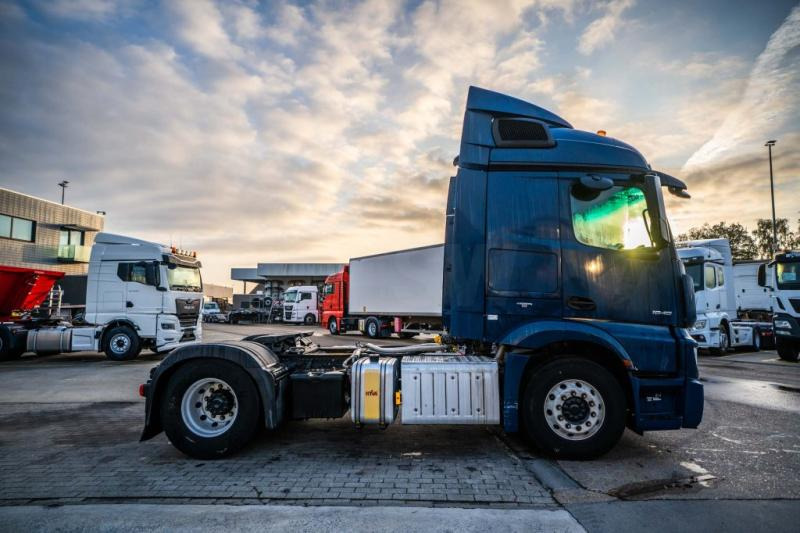 Mercedes ACTROS 1846 LS + HYDR. - Dragbil: bild 3 Mercedes ACTROS 1846 LS + HYDR. - Dragbil: bild 3