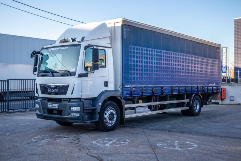 MAN TGM 18.340 BL+DHOLLANDIA - Kapellbil: bild 1 MAN TGM 18.340 BL+DHOLLANDIA - Kapellbil: bild 1