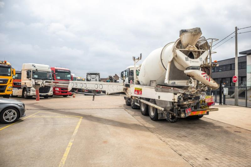 MAN TGS 32.360+PUTZMEISTER8M³+BAND/BELT/TAPIS - Betongbil: bild 4 MAN TGS 32.360+PUTZMEISTER8M³+BAND/BELT/TAPIS - Betongbil: bild 4