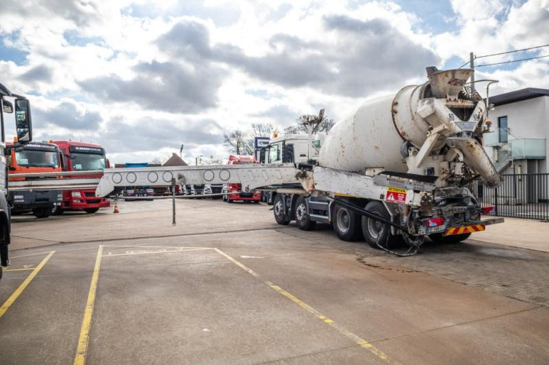 MAN TGS 32.400 BB+BAND/BELT/TAPIS T40/13TM - Betongbil: bild 5 MAN TGS 32.400 BB+BAND/BELT/TAPIS T40/13TM - Betongbil: bild 5