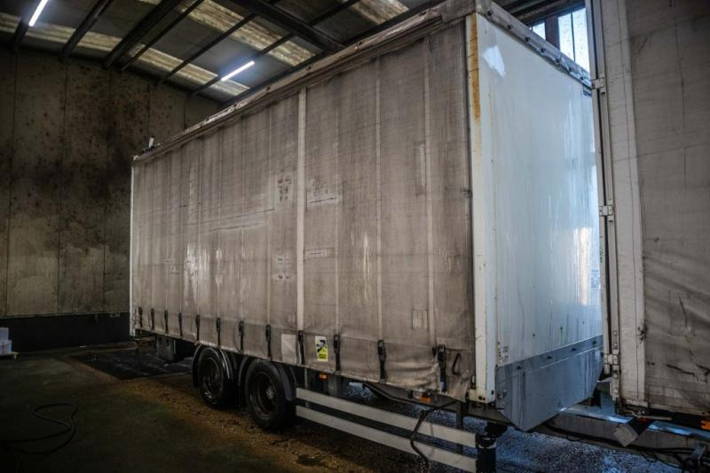 ROBUSTE-KAISER GRAND VOLUME+TOIT DECOUVRABLE - Kapellsläp: bild 2 ROBUSTE-KAISER GRAND VOLUME+TOIT DECOUVRABLE - Kapellsläp: bild 2