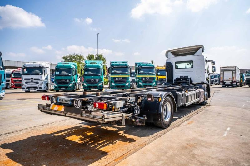 Renault D WIDE 380 DXI - Containerbil/ Växelflak lastbil: bild 5 Renault D WIDE 380 DXI - Containerbil/ Växelflak lastbil: bild 5