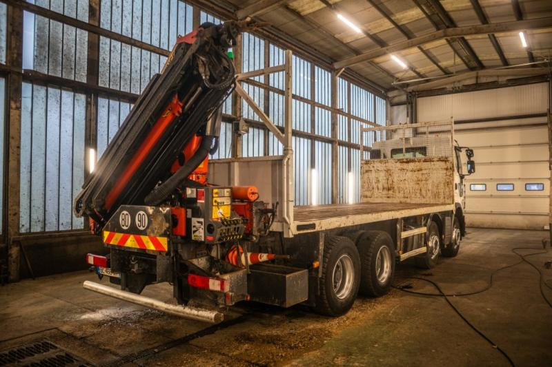 Renault KERAX 380DXI-8x4+PK18TM/3EXT - Flakbil, Kranbil: bild 3 Renault KERAX 380DXI-8x4+PK18TM/3EXT - Flakbil, Kranbil: bild 3