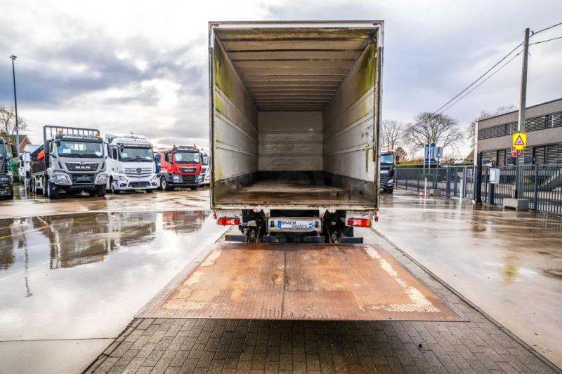 Lastbil med skåp Renault MIDLUM 220 (16T)+ DHOLLANDIA 2T.: bild 9