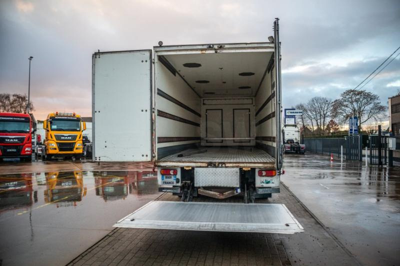 Renault PREMIUM 300DXI+POUSSIN/CHICKEN/KUIKEN/KÛKEN+DHOLLANDIA - Lastbil med skåp: bild 5 Renault PREMIUM 300DXI+POUSSIN/CHICKEN/KUIKEN/KÛKEN+DHOLLANDIA - Lastbil med skåp: bild 5