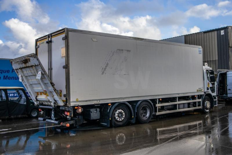 Renault PREMIUM 310DXI+E5+CARRIER+ENGINE PROBLEM - Kylbil lastbil: bild 3 Renault PREMIUM 310DXI+E5+CARRIER+ENGINE PROBLEM - Kylbil lastbil: bild 3