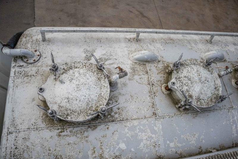 Renault T 460+SILO/ 5 COMP. - Tankbil: bild 4 Renault T 460+SILO/ 5 COMP. - Tankbil: bild 4