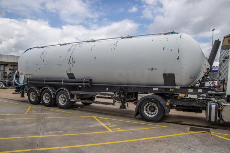 SPITZER SILO EUROVRAC-SK 2460 60M³/5xCOMP - Bulktrailer: bild 2 SPITZER SILO EUROVRAC-SK 2460 60M³/5xCOMP - Bulktrailer: bild 2