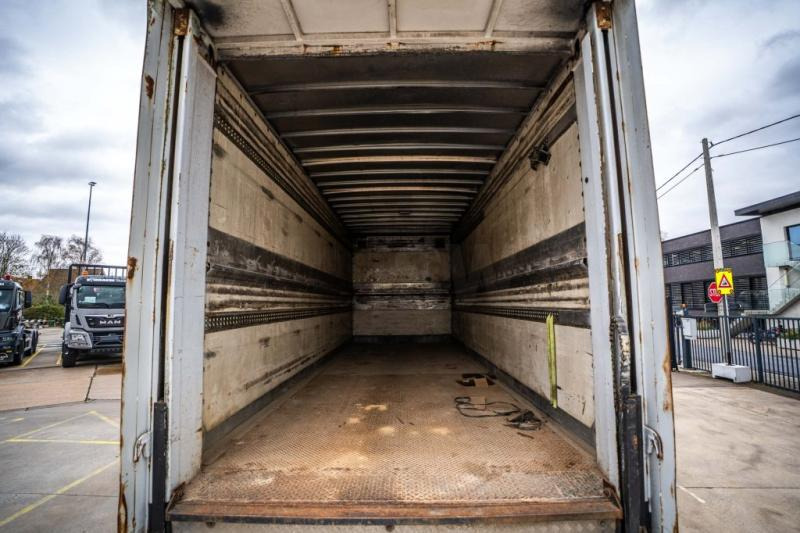 Lastbil med skåp Volvo FE 280: bild 6