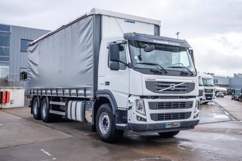 Volvo FM 330-6x2-E5+10 pneus/tires+intarder - Kapellbil: bild 2 Volvo FM 330-6x2-E5+10 pneus/tires+intarder - Kapellbil: bild 2