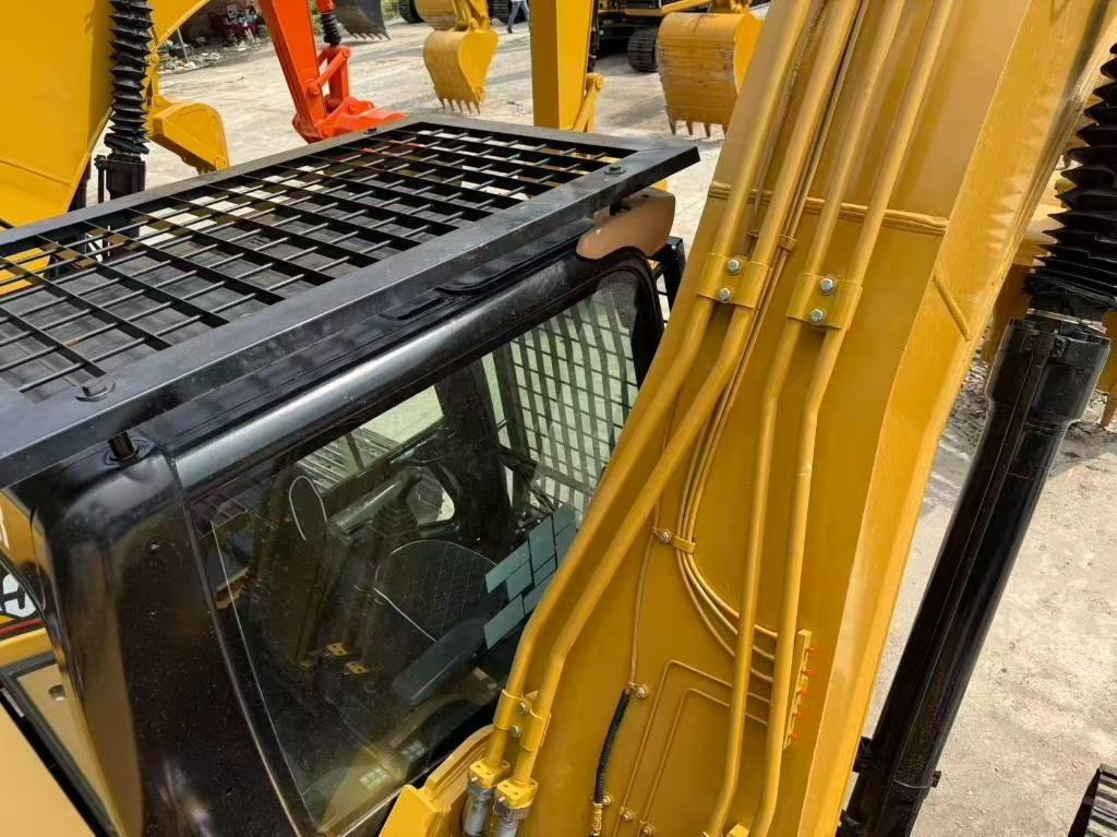 CAT 324 - Bandgrävare: bild 4 CAT 324 - Bandgrävare: bild 4