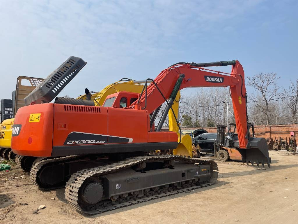 Doosan DX 300  - Bandgrävare: bild 1 Doosan DX 300  - Bandgrävare: bild 1