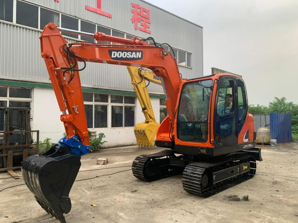 Doosan DX 75-9 C - Minigrävmaskin: bild 2 Doosan DX 75-9 C - Minigrävmaskin: bild 2