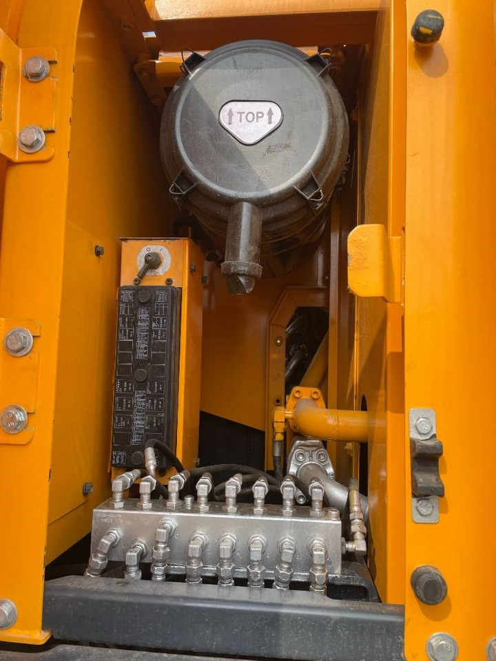 Hyundai 225LC-9S - Bandgrävare: bild 3 Hyundai 225LC-9S - Bandgrävare: bild 3