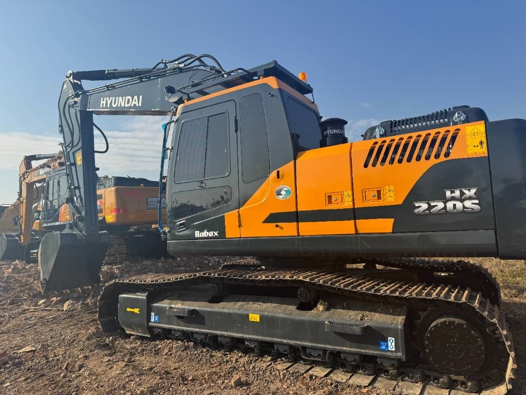 Hyundai HX 220 - Bandgrävare: bild 2 Hyundai HX 220 - Bandgrävare: bild 2