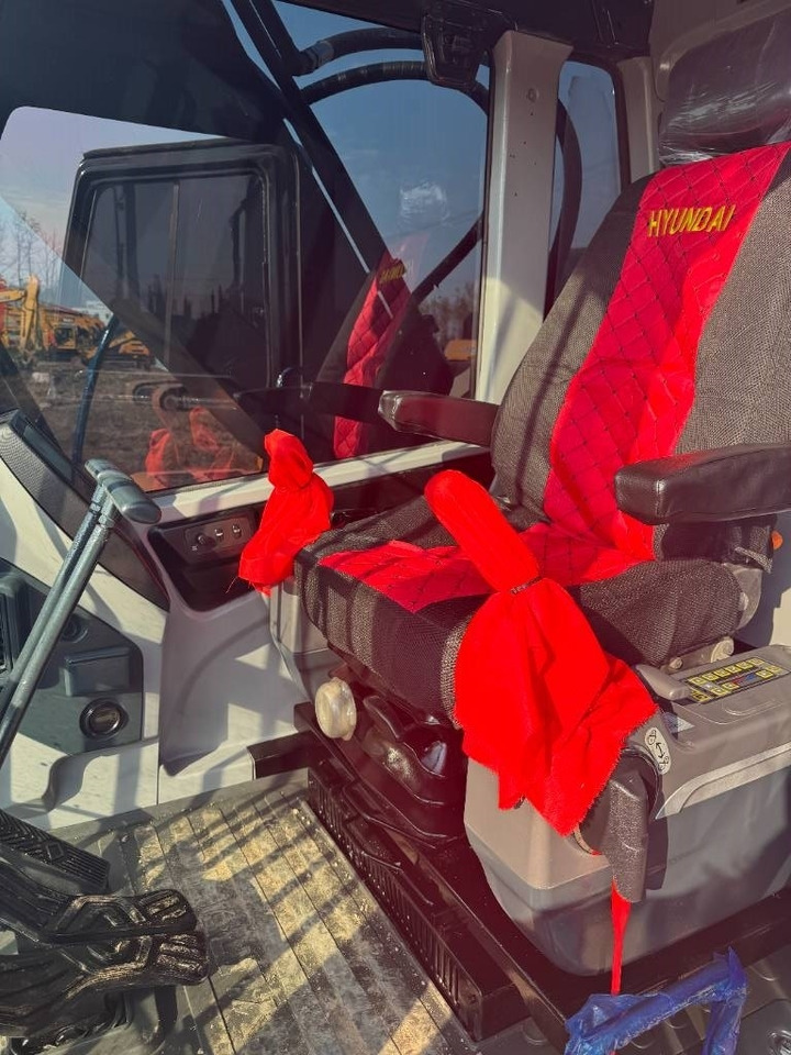 Hyundai HX 220 - Bandgrävare: bild 3 Hyundai HX 220 - Bandgrävare: bild 3