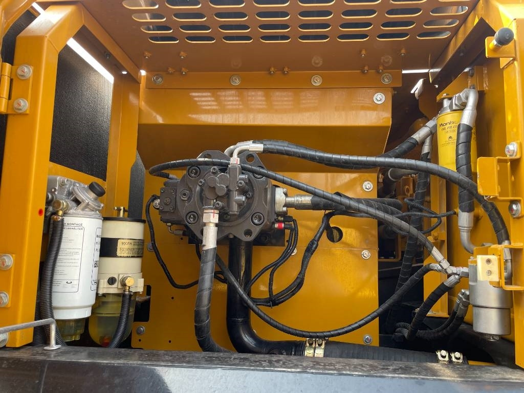 Bandgrävare Sany SY 265 C: bild 10