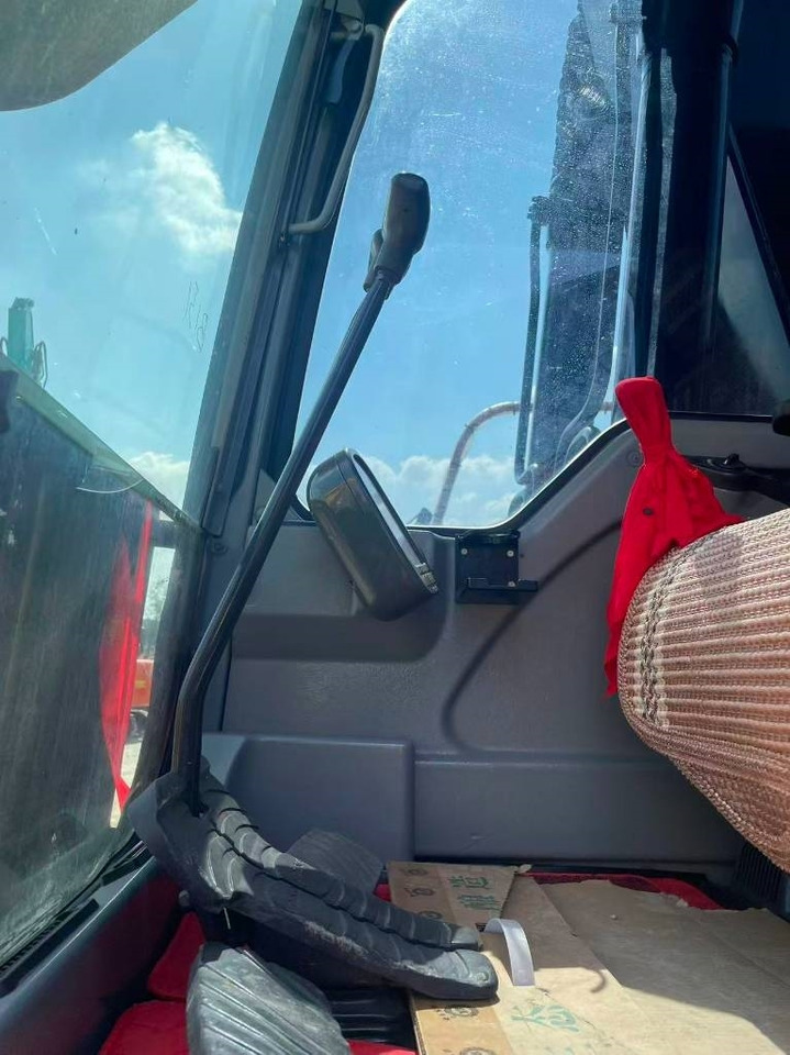 Volvo EC 240 - Bandgrävare: bild 5 Volvo EC 240 - Bandgrävare: bild 5