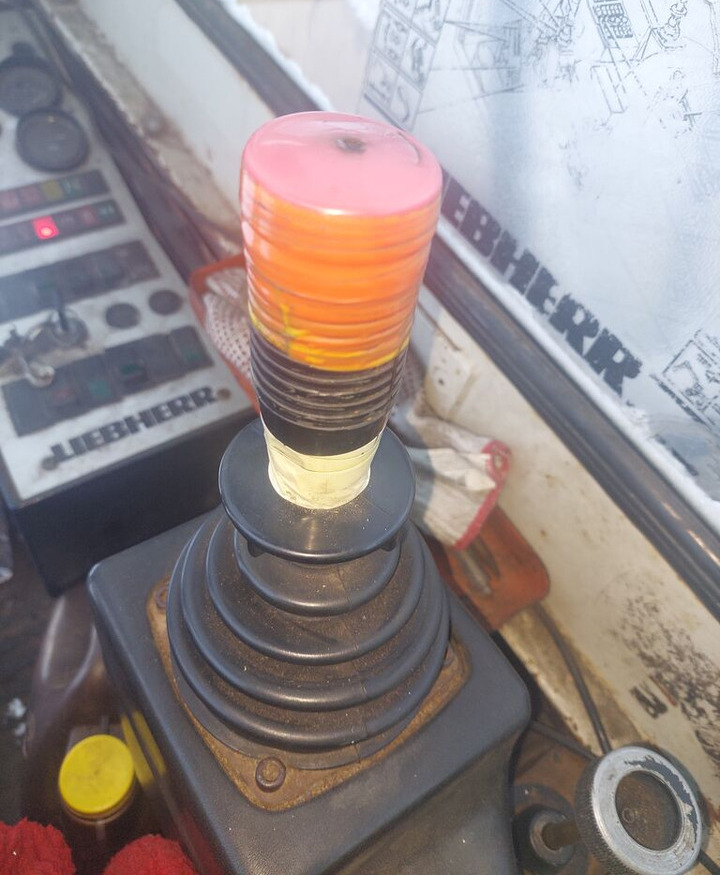 Grävmaskin på däck Liebherr 900A: bild 7