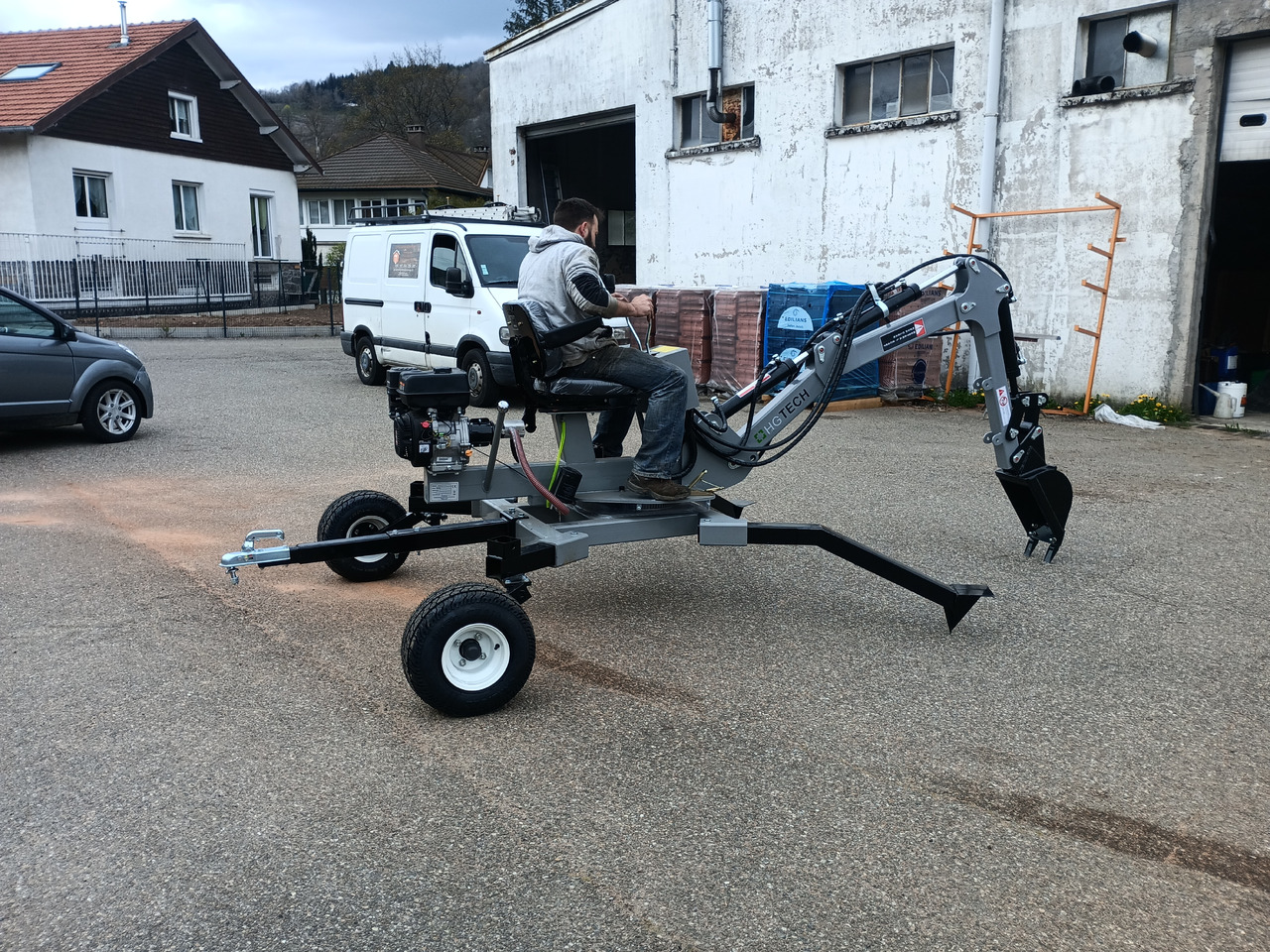 HG TECH Mini Pelle Araignée - Spindelgrävare: bild 1 HG TECH Mini Pelle Araignée - Spindelgrävare: bild 1