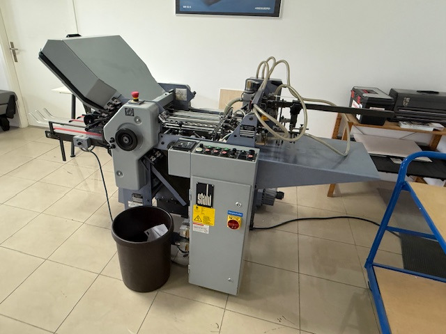 Stahl T 36/4-F - Vikmaskin: bild 1 Stahl T 36/4-F - Vikmaskin: bild 1