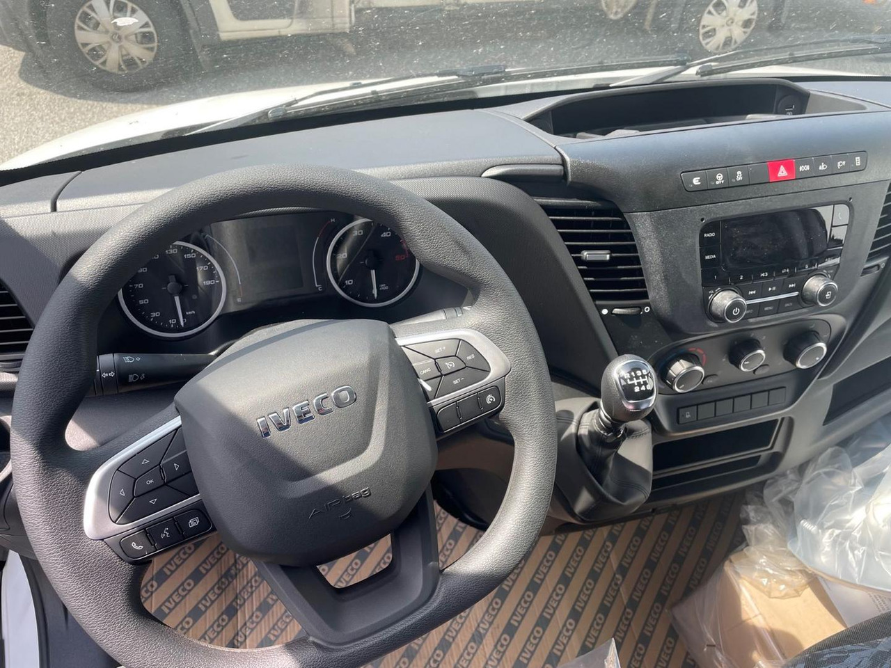 Iveco DAILY VAN, 3.0 D 176k, 35S18H V Evolution H3 - Skåpbil: bild 3 Iveco DAILY VAN, 3.0 D 176k, 35S18H V Evolution H3 - Skåpbil: bild 3