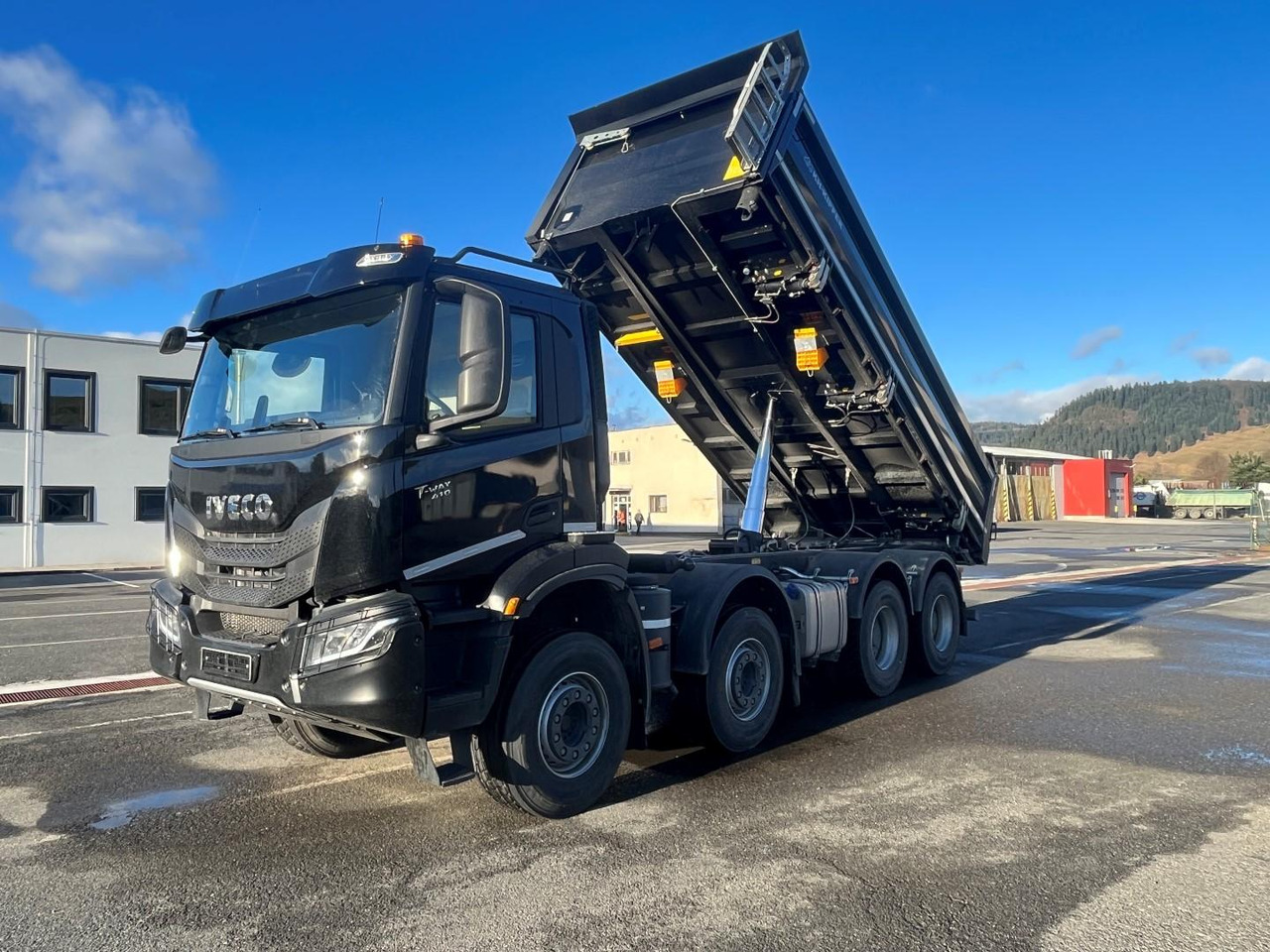 Iveco T-WAY, 410, 8x4, Sklápač S2 BORDMATIC - Tippbil lastbil: bild 2 Iveco T-WAY, 410, 8x4, Sklápač S2 BORDMATIC - Tippbil lastbil: bild 2